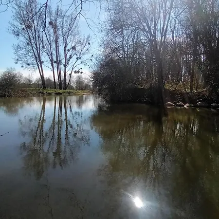 別荘 Du Milieu - 8 Personnes En Pleine Campagne Et Riviere By Primo