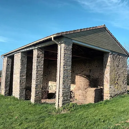 Du Milieu - 8 Personnes En Pleine Campagne Et Riviere By Primo