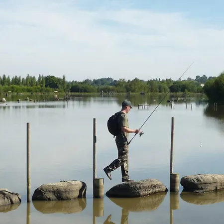 Du Milieu - 8 Personnes En Pleine Campagne Et Riviere By Primo *