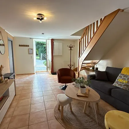 Du Milieu - 8 Personnes En Pleine Campagne Et Riviere By Primo *