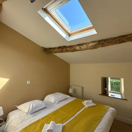 Du Milieu - 8 Personnes En Pleine Campagne Et Riviere By Primo